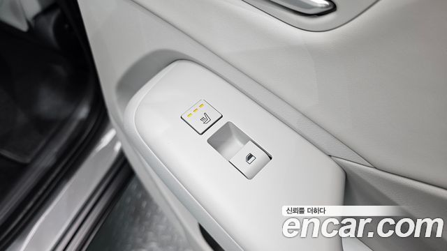 Hyundai Kona 2023 — photo 25