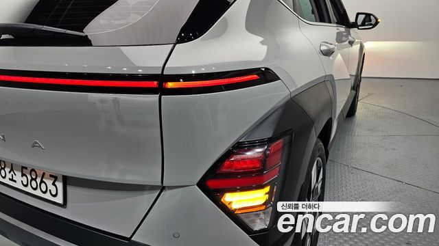 Hyundai Kona 2023 — photo 9