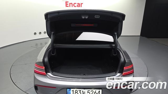 Genesis G80 2022 — photo 20