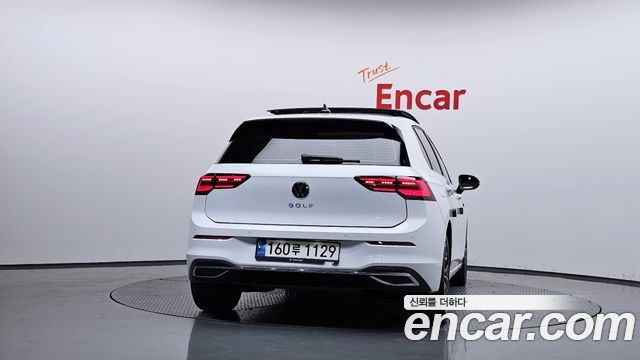 Volkswagen Golf 2022 — photo 4