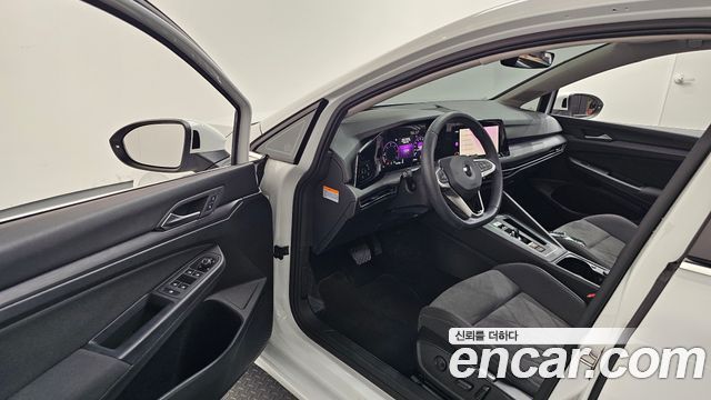 Volkswagen Golf 2022 — photo 13