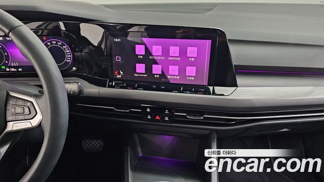 Volkswagen Golf 2022 — photo 18
