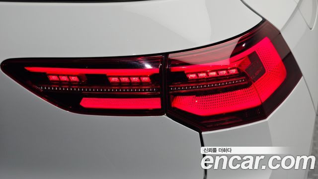 Volkswagen Golf 2022 — photo 9