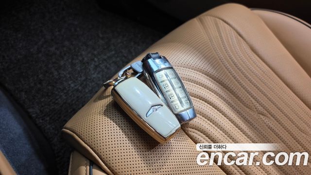 Genesis G80 2022 — photo 21
