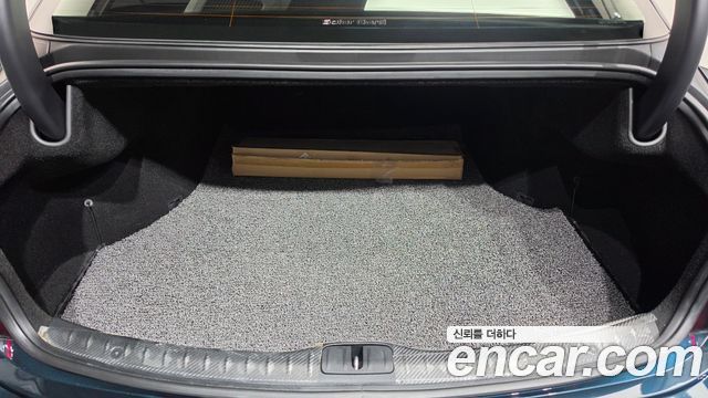 Genesis G80 2022 — photo 25