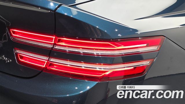 Genesis G80 2022 — photo 9