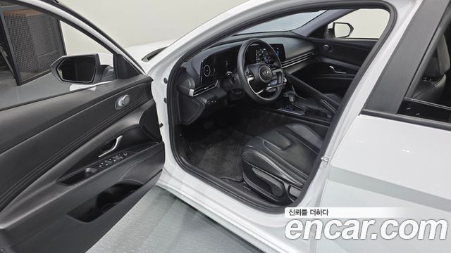Hyundai AVANTE 2021 — photo 13