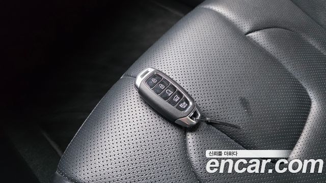Hyundai AVANTE 2021 — photo 23