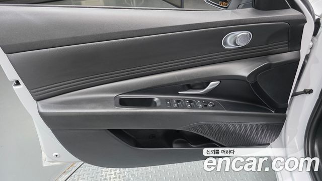 Hyundai AVANTE 2021 — photo 14