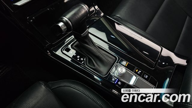 Kia K7 2020 — photo 9