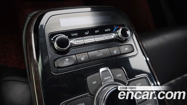Genesis EQ900 2016 — photo 18