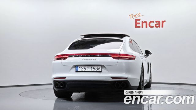 Porsche Panamera 2018 — photo 4