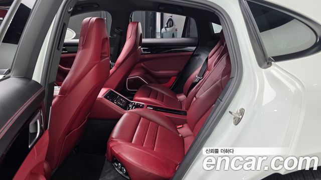 Porsche Panamera 2018 — photo 18