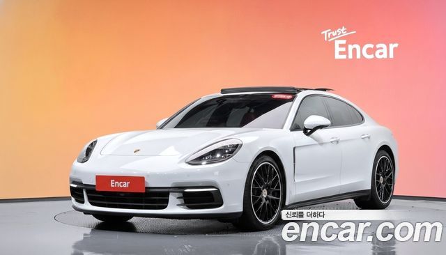 Porsche Panamera 2018 — photo 1