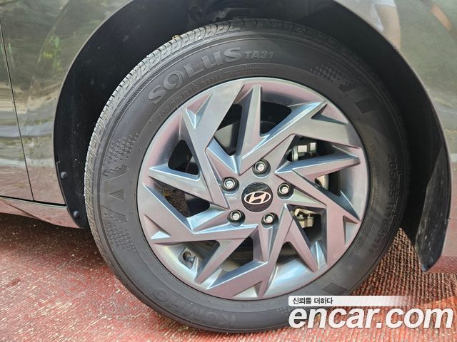 Hyundai AVANTE 2024 — photo 9
