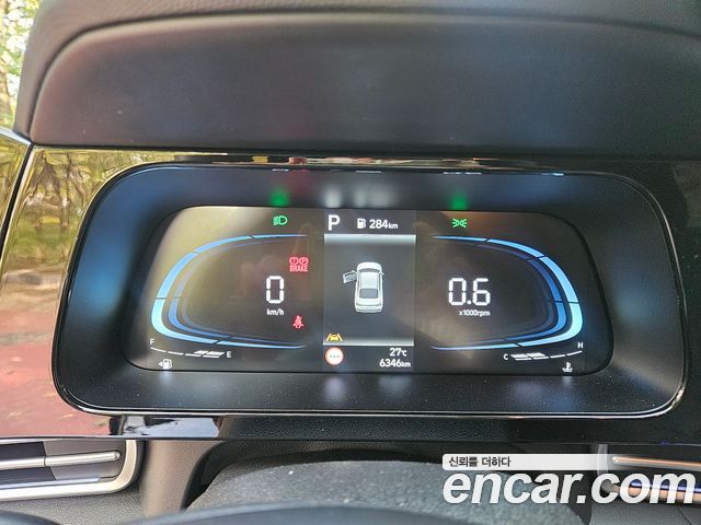 Hyundai AVANTE 2024 — photo 14