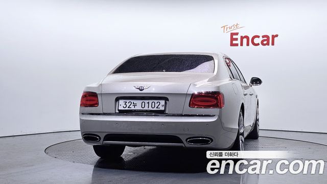 Bentley Flying Spur 2016 — photo 4