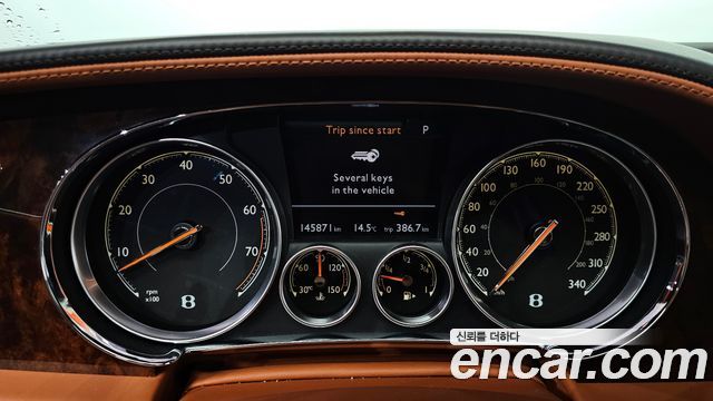Bentley Flying Spur 2016 — photo 8