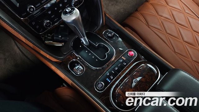 Bentley Flying Spur 2016 — photo 9