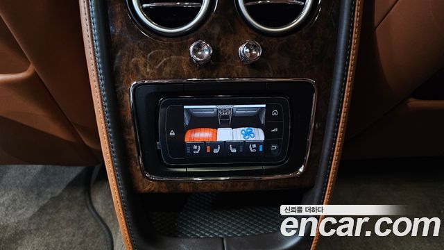 Bentley Flying Spur 2016 — photo 16