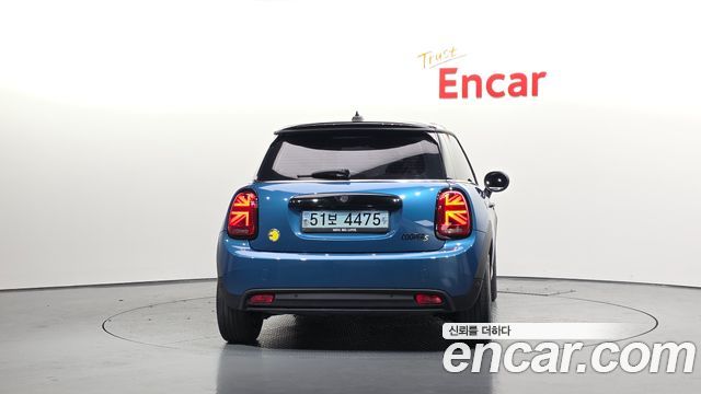 Mini Cooper 2022 — photo 4