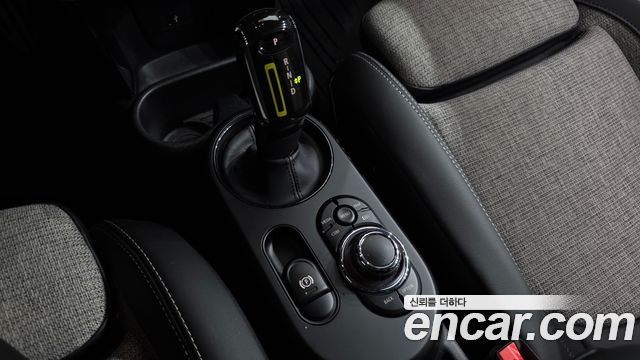 Mini Cooper 2022 — photo 12