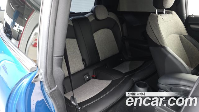 Mini Cooper 2022 — photo 18