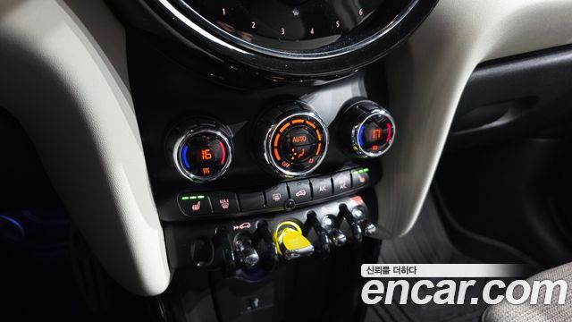 Mini Cooper 2022 — photo 33
