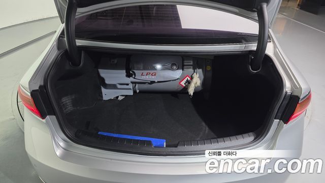 Kia K7 2017 — photo 20