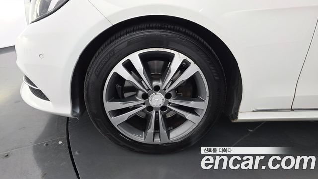 Mercedes-Benz E-Class 2014 — photo 5