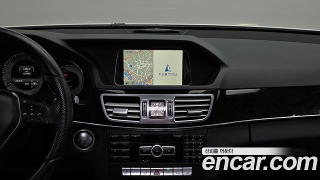 Mercedes-Benz E-Class 2014 — photo 14