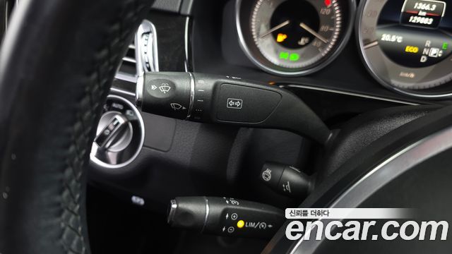 Mercedes-Benz E-Class 2014 — photo 17