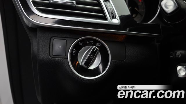 Mercedes-Benz E-Class 2014 — photo 19