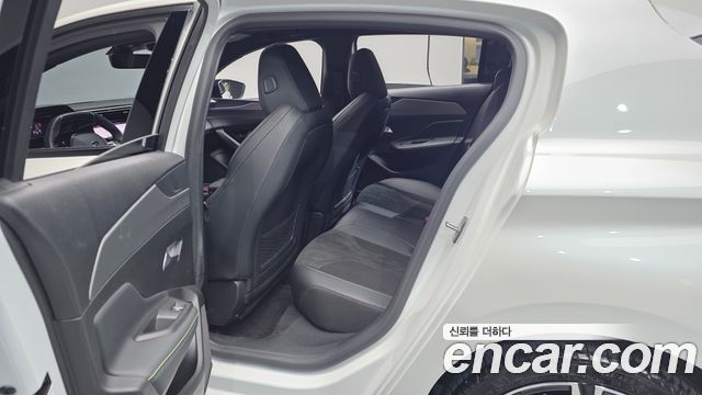 Peugeot 308 2022 — photo 17