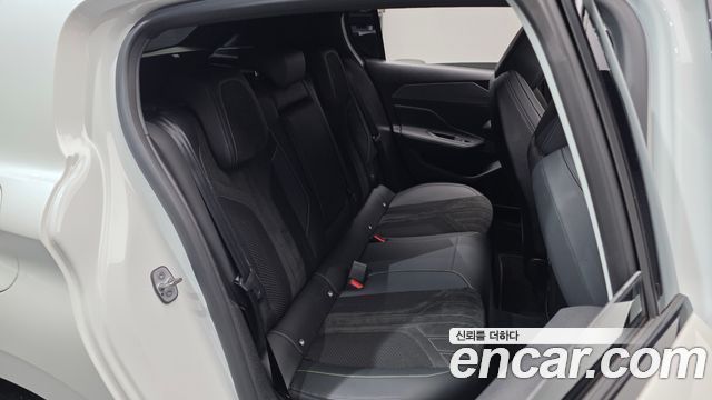 Peugeot 308 2022 — photo 18