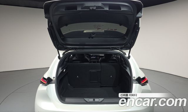 Peugeot 308 2022 — photo 27