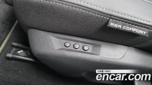 Peugeot 308 2022 — photo 32