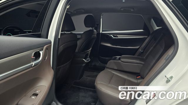 Hyundai Grandeur 2023 — photo 18