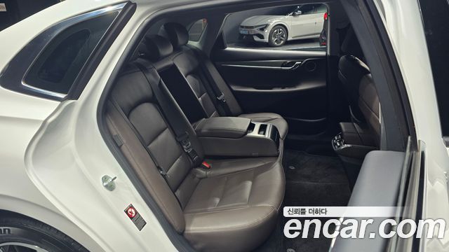 Hyundai Grandeur 2023 — photo 16