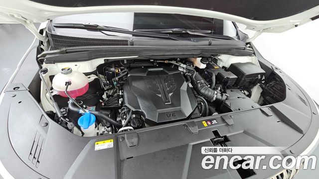 Kia Canival 2023 — photo 6