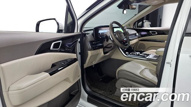 Kia Canival 2023 — photo 13