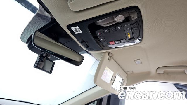 Kia Canival 2023 — photo 24