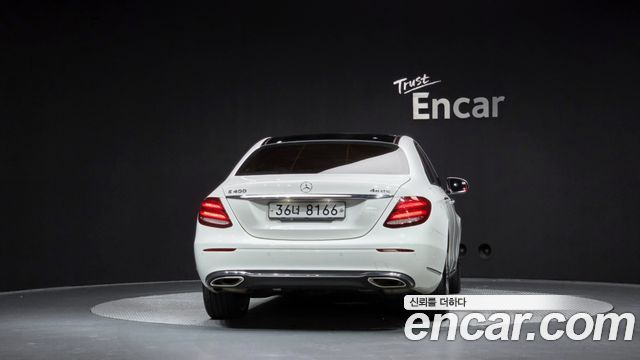 Mercedes-Benz E-Class 2017 — photo 4