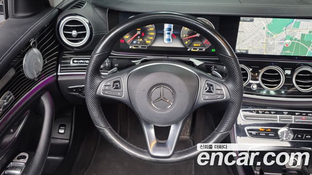 Mercedes-Benz E-Class 2017 — photo 19