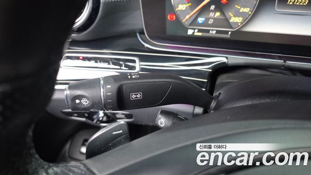 Mercedes-Benz E-Class 2017 — photo 34