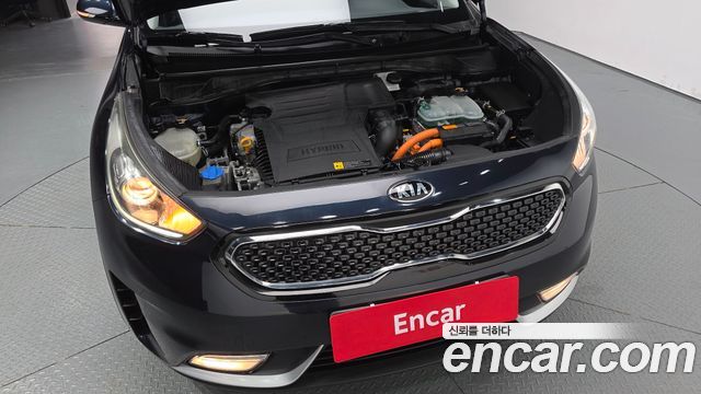 Kia Niro 2017 — photo 6