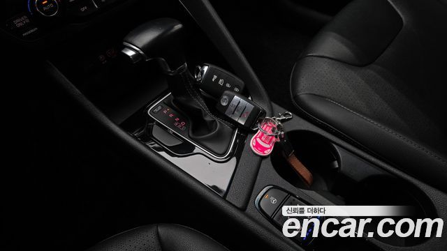 Kia Niro 2017 — photo 12