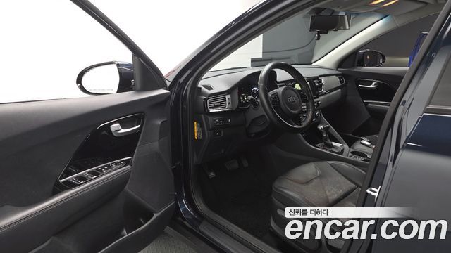 Kia Niro 2017 — photo 13