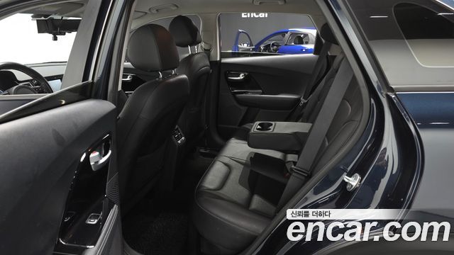 Kia Niro 2017 — photo 17