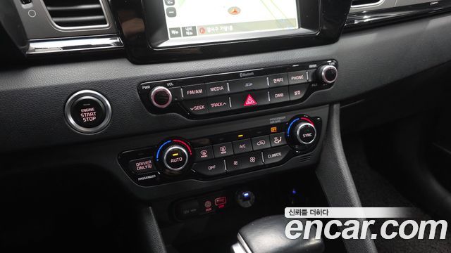 Kia Niro 2017 — photo 23